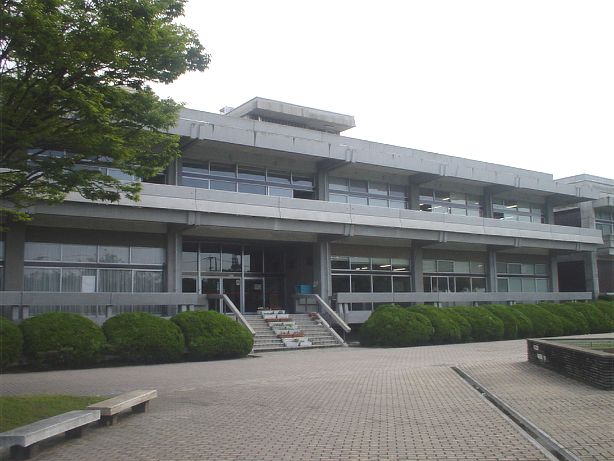 佐賀県立図書館外観
