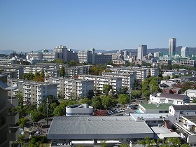 津雲台UR10階から 千里中央方面を眺める