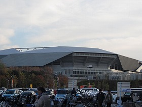 夕方の市立吹田サッカースタジアム