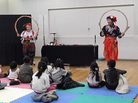 腹話術と大道芸がやってくる3