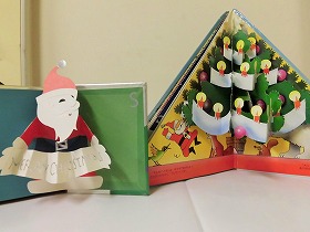 ポップアップ絵本展示