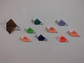 折り紙のカタツムリ